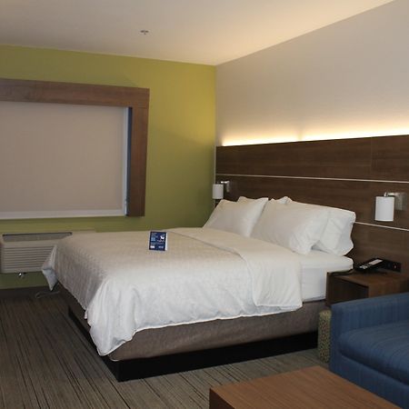 Holiday Inn Express & Suites - Tulare By Ihg Eksteriør bilde