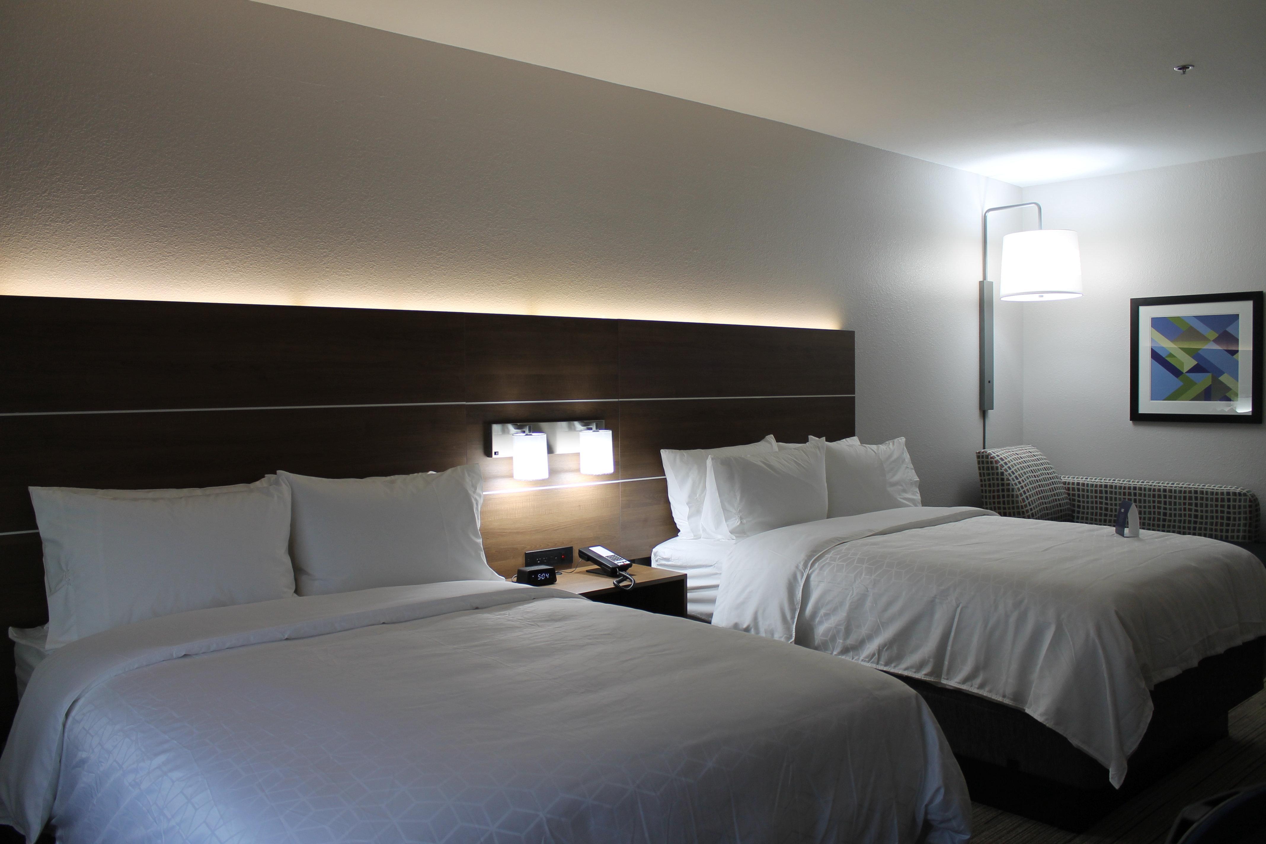 Holiday Inn Express & Suites - Tulare By Ihg Eksteriør bilde