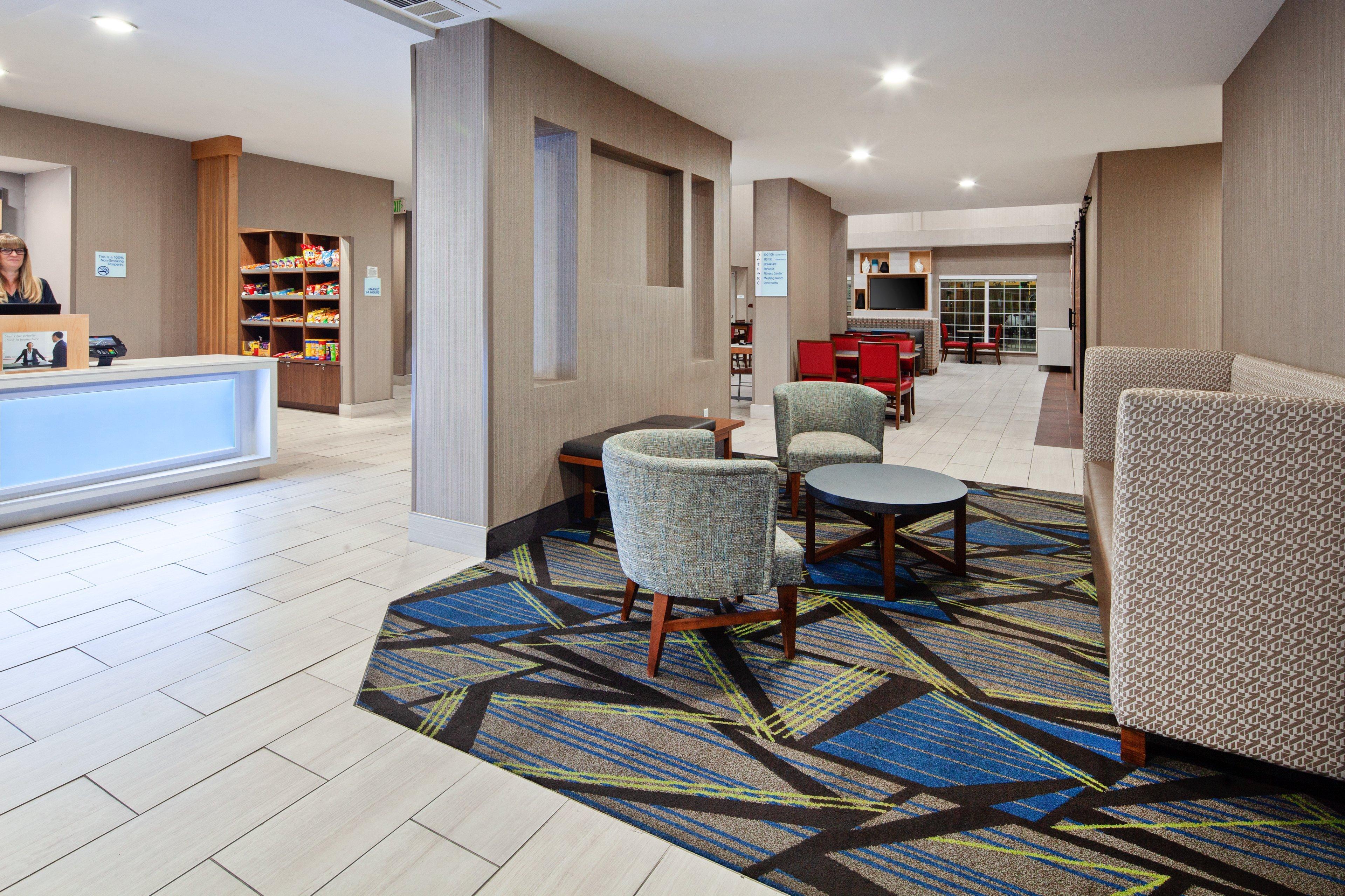 Holiday Inn Express & Suites - Tulare By Ihg Eksteriør bilde