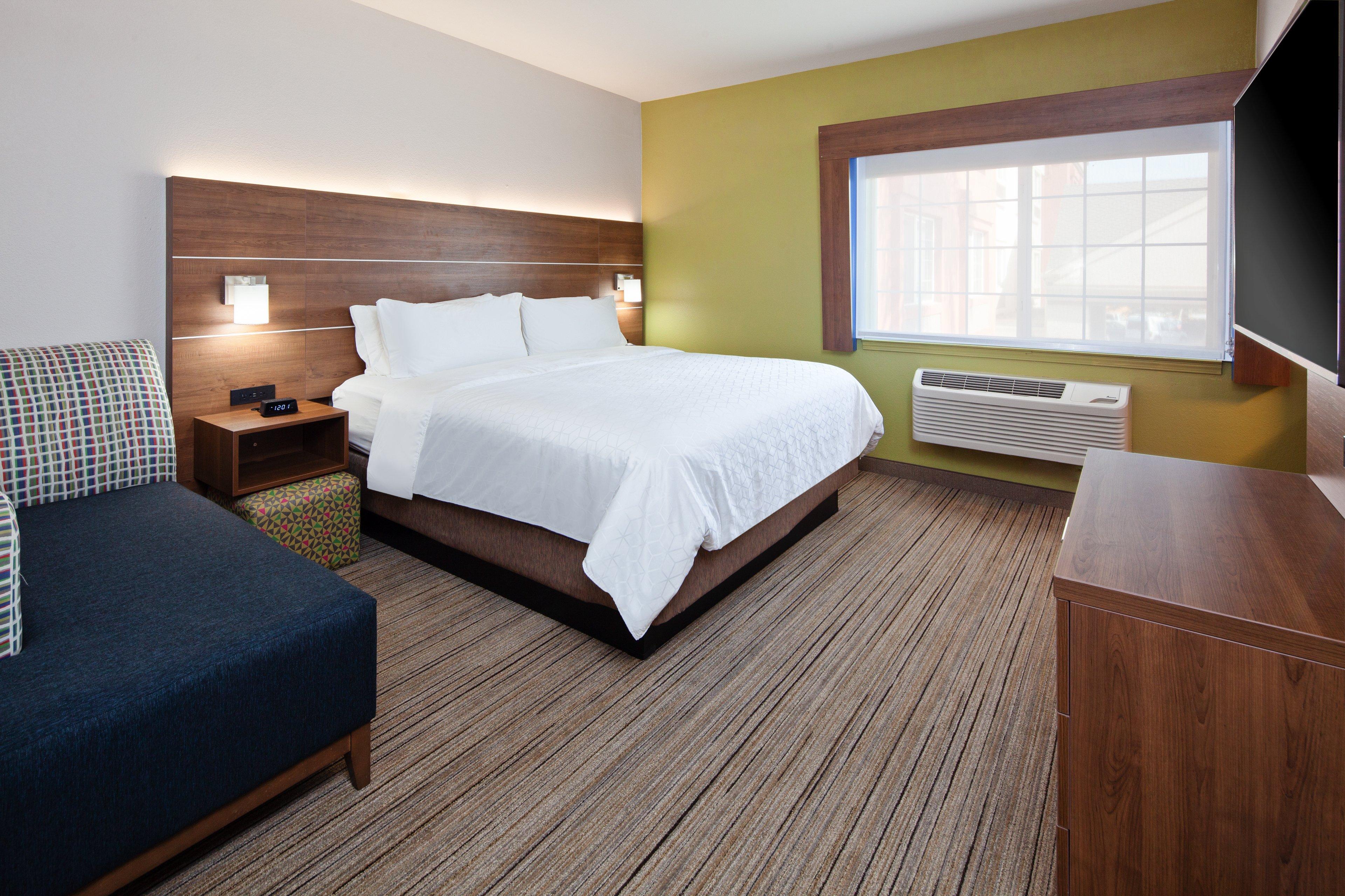 Holiday Inn Express & Suites - Tulare By Ihg Eksteriør bilde
